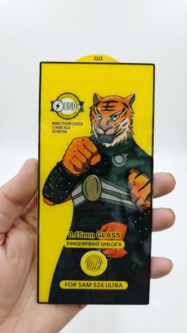 Baozun "OG" series tempered glass screen protector, specifically engineered for the Samsung S24 Ultra.